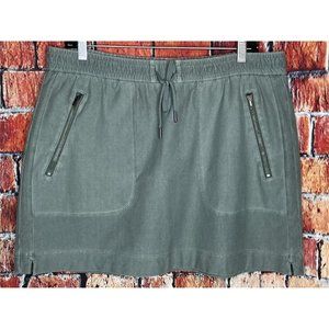 Athleta Farallon Skirt Green Womens Size 12 Elastic Waist Drawstring Zip Pockets